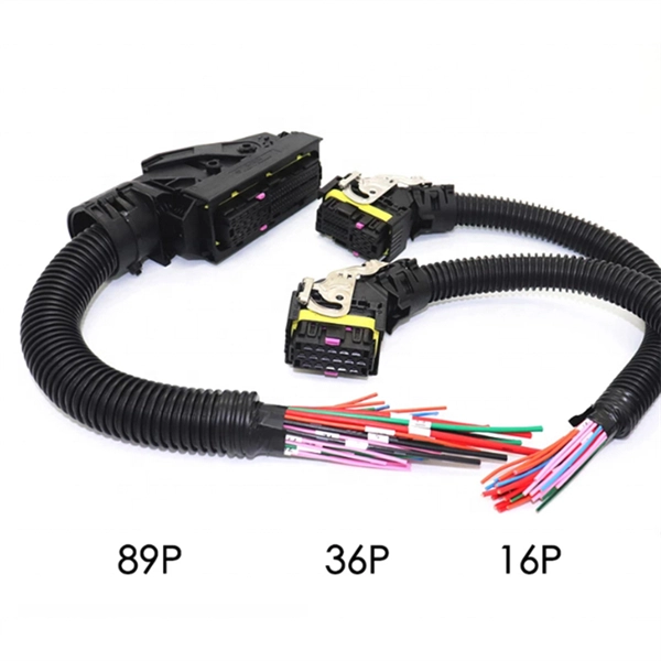 Is it okay to touch fiber optic cables 